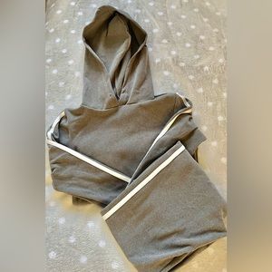 boom boom jeans- gym set ( medium )